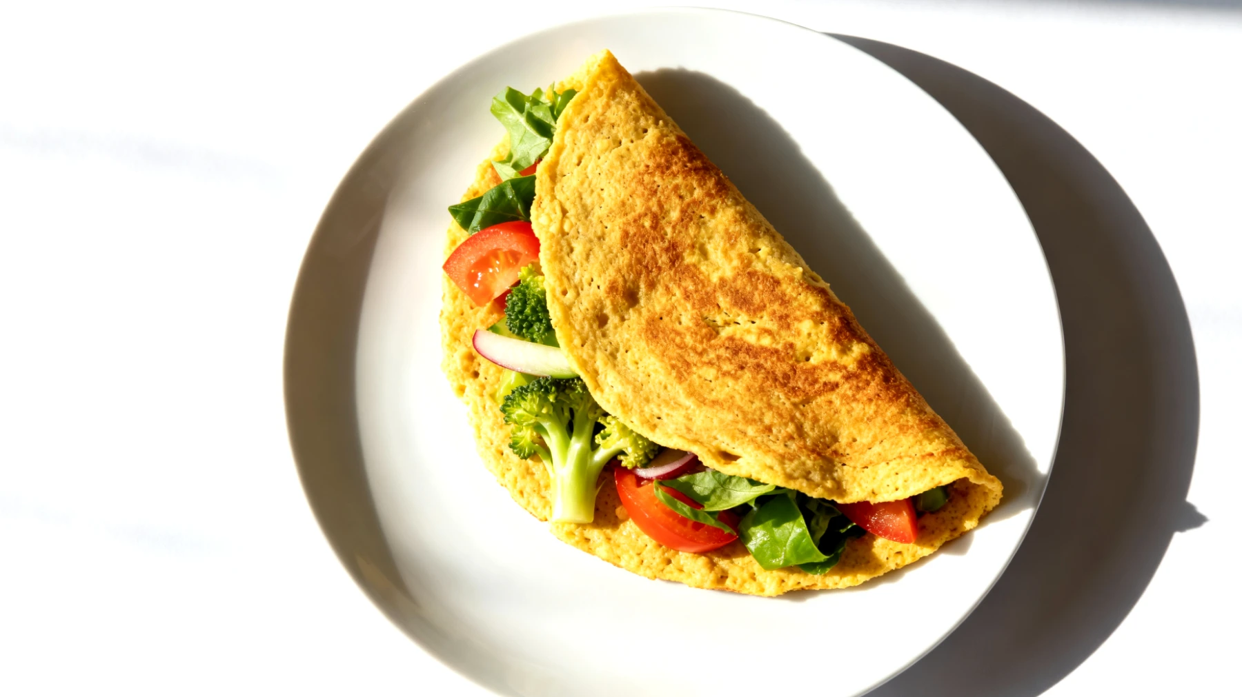 Kichererbsen-Pancakes mit Gemüsefüllung (Socca-Wraps)"